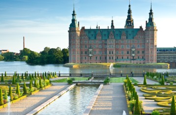 Palace-1-5 North of Copenhagen-Hilleroed Frederiksborg Palace
